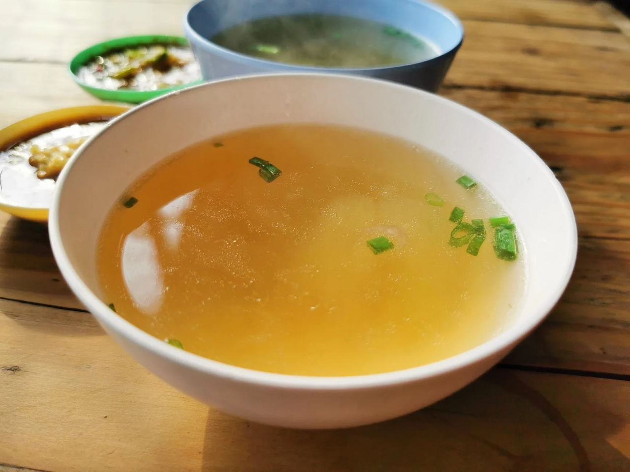 Everything You Need To Know About the Bone Broth Fast - Modern Fit